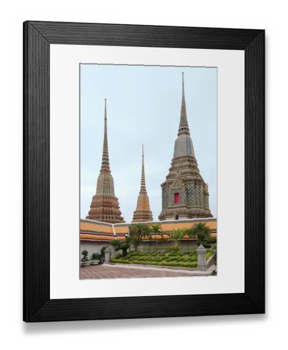Framed Print : Phra Maha Chedi Si Ratchakan of Wat Pho Framed Print : Phra Maha Chedi Si Ratchakan of Wat Pho