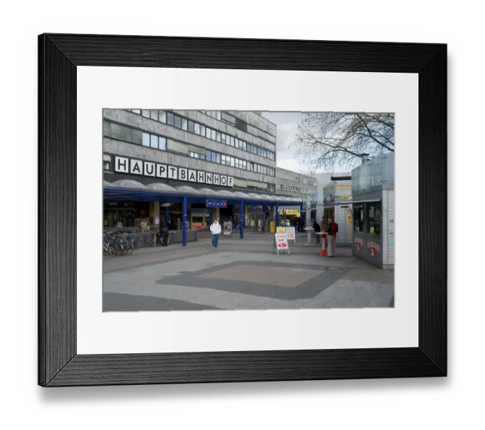 Framed Print : Station forecourt, Essen Central Station