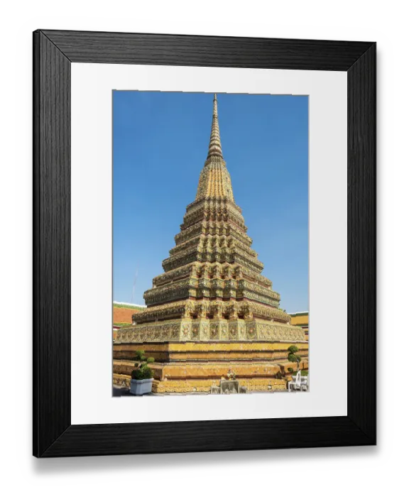 Framed Print : One of the great Chedis in the Buddhist temple complex Wat Pho in Bangkok