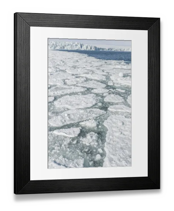 Framed Print : Palanderbukta Bay, Packeismuster