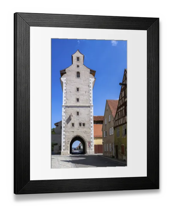Framed Print : Historic city gate of Noerdlingen (Bavaria) (Germany) Framed Print : Historic city gate of Noerdlingen (Bavaria) (Germany)