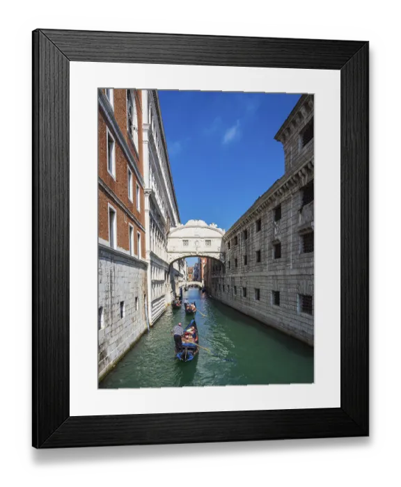 Framed Print : View of the Bridge of Sighs in Venice, Italy Framed Print : View of the Bridge of Sighs in Venice, Italy