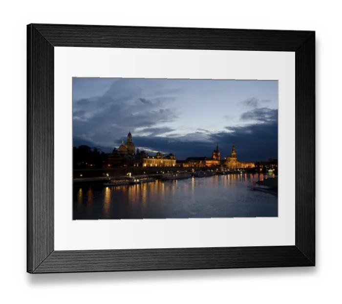 Framed Print : Bruehl's Terrace and Frauenkirche