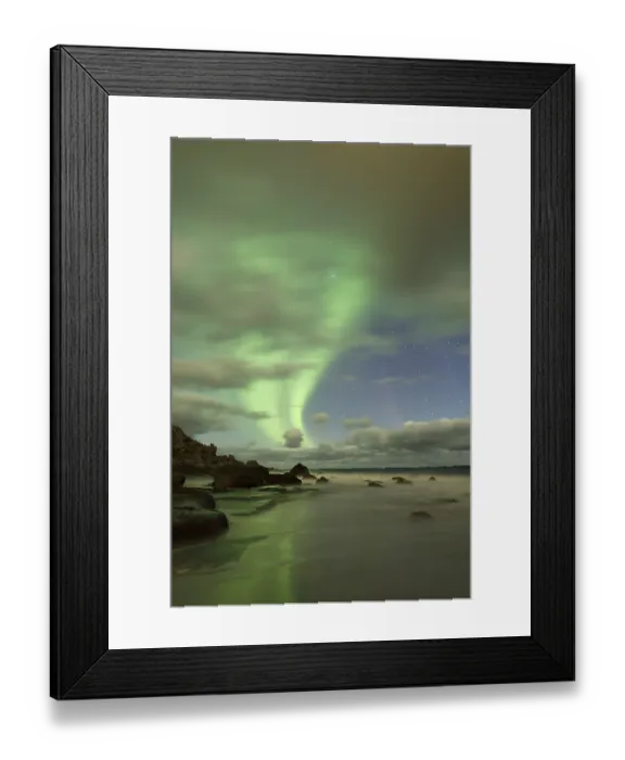 Framed Print : Northern Lights, Aurora Borealis above the beach of Utakleiv