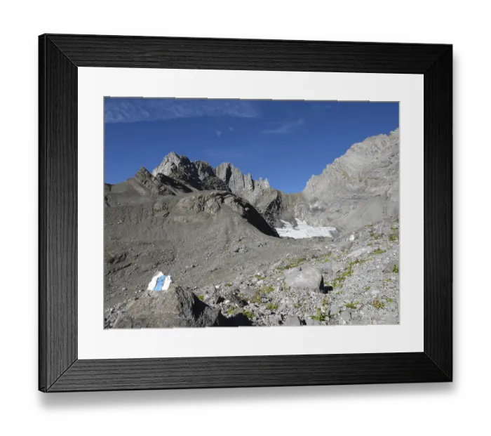 Framed Print : Blue-white sign, signs mountain-path