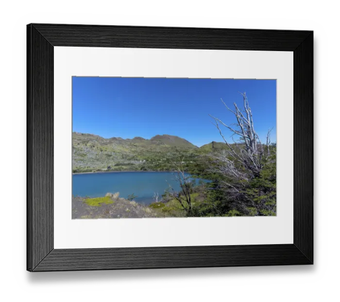 Framed Print : Lago Pehoe, mountain range of the Andes