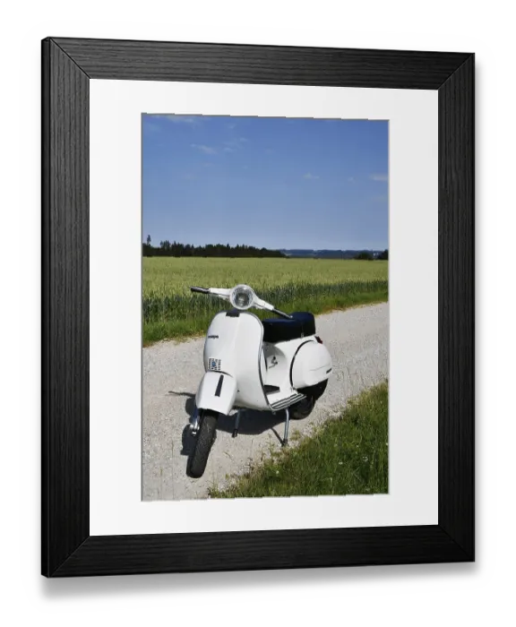 Framed Print : Vespa PX 200 E, P 200 X E, VSX 1T Framed Print : Vespa PX 200 E, P 200 X E, VSX 1T