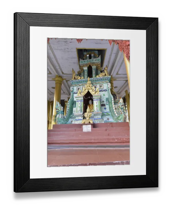Framed Print : Shwedagon Pagoda, Yangon, Myanmar