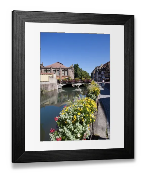 Framed Print : Quai de la Poissonnerie, historic centre