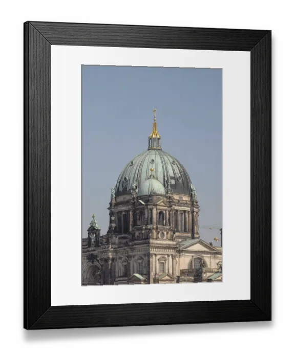 Framed Print : View of the dome of the Berlin Cathedral against a blue sky