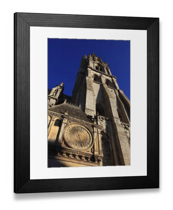 Framed Print : Chartres, Notre-Dame de Chartres Cathedral Framed Print : Chartres, Notre-Dame de Chartres Cathedral