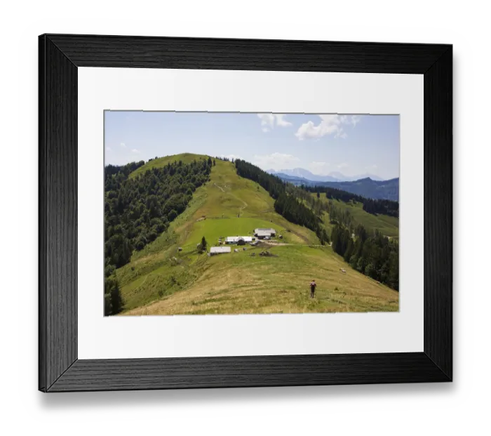 Framed Print : Hikers on the way to the Oberwiesalmen with Loibersbacher Hoehe