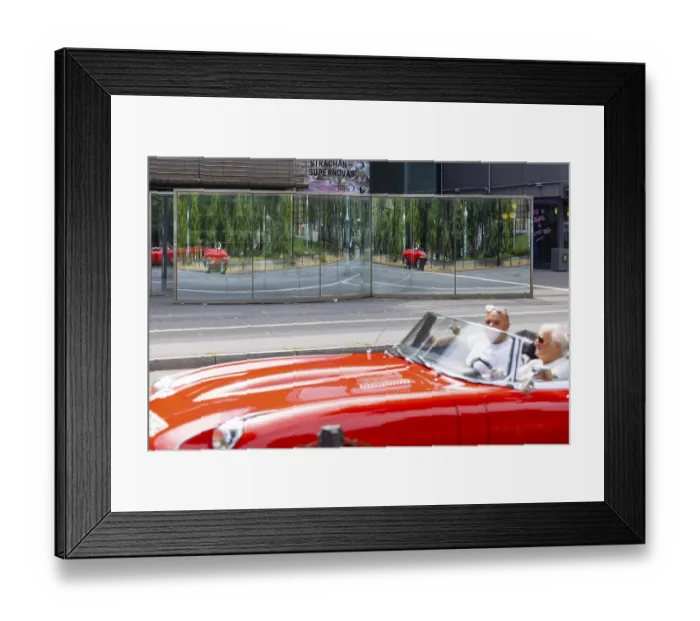 Framed Print : Mirror in front of the Kunsthalle Mannheim Framed Print : Mirror in front of the Kunsthalle Mannheim