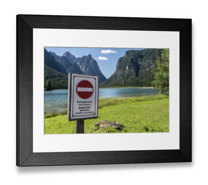 Framed Print : Private access to the lake with a panoramic view of the Alps