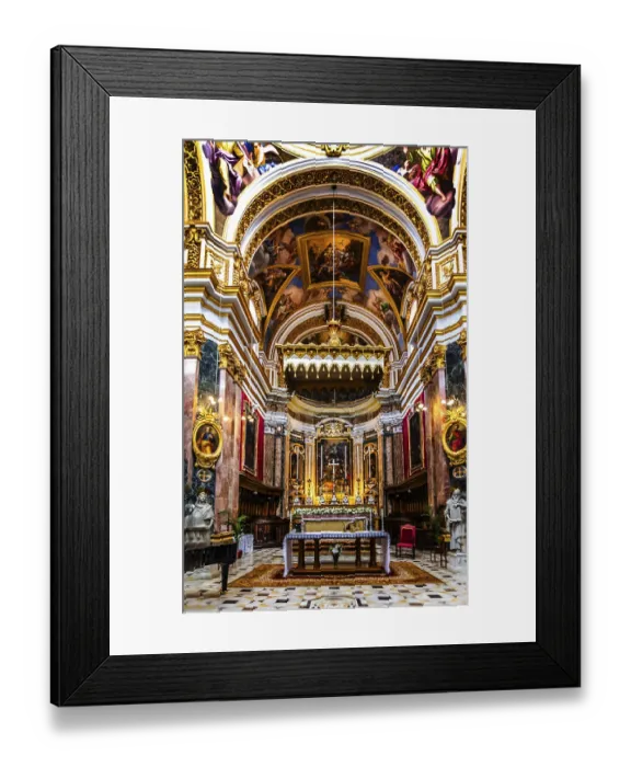 Framed Print : Altar, St Paul's Cathedral with magnificent baroque interior