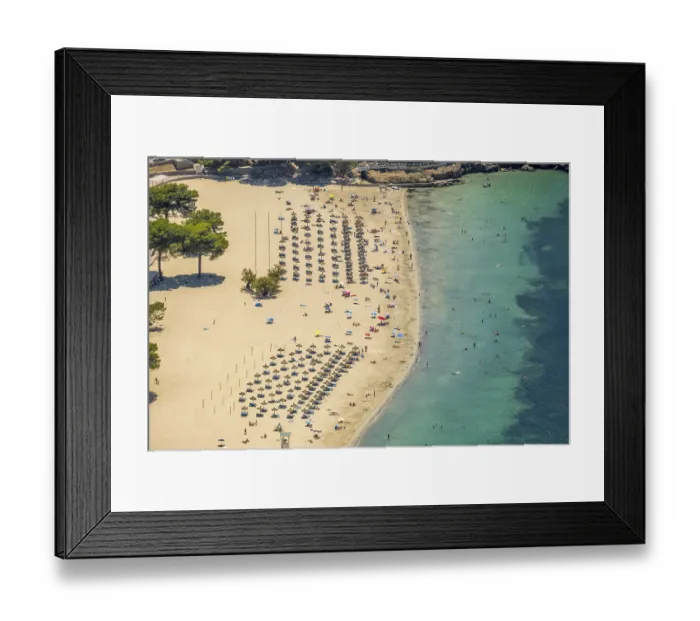 Framed Print : Aerial view, beach life, distance rule Corona