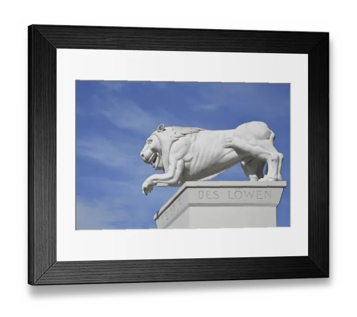 Framed Print : White Lion Monument by Peter Lenk 1996 with inscription Die Spur des Lowen