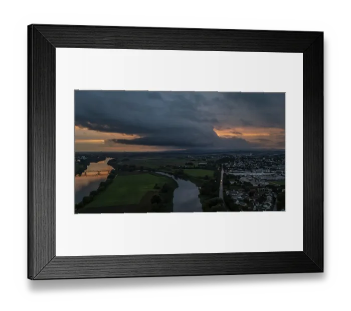 Framed Print : Dusk brings soft colours to the sky Framed Print : Dusk brings soft colours to the sky