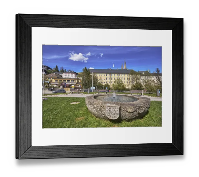 Framed Print : Royal Castle Berchtesgaden, Fischerbrunnen