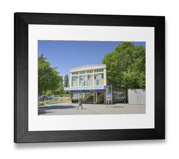 Framed Print : Ahrensfelde S-Bahn station, Marzahn