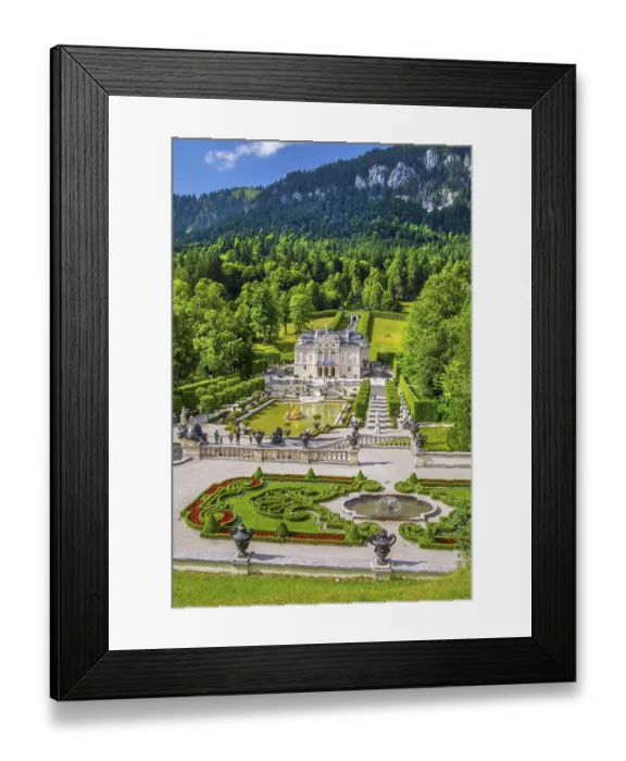 Framed Print : Baroque gardens at the Temple of Venus with a view of the water parterre and Linderhof Palace