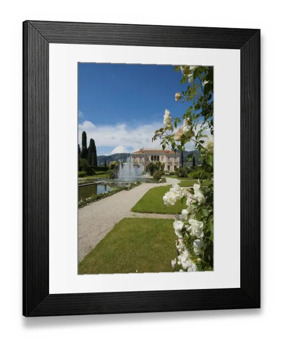 Framed Print : Renaissance-style villa and park