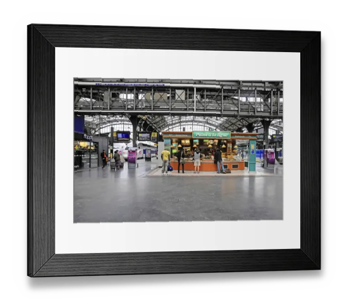 Framed Print : Bakery in the station area, with waiting customers and travellers