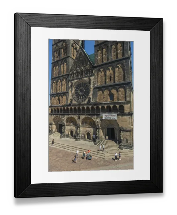 Framed Print : Gothic west facade of St Peter's Cathedral on the market square