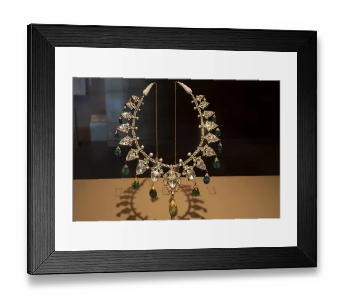 Framed Print : Neck jewellery, gold, diamonds