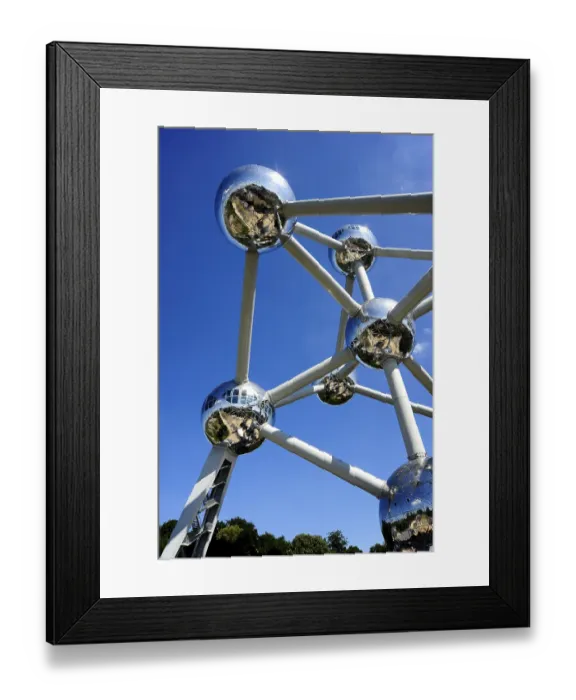 Framed Print : Atomium, iron molecule, sculpture for the 1958 World Exhibition