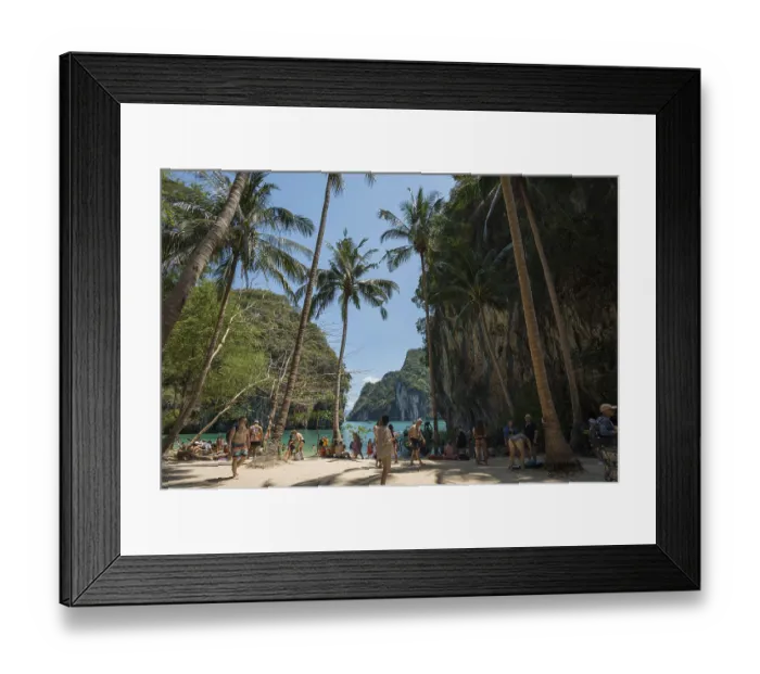 Framed Print : Crowd, Koh Lao Lading, Koh Hong