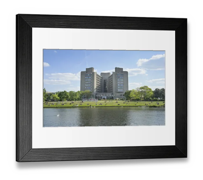 Framed Print : Urbank Hospital, Urbanhafen, Kreuzberg Framed Print : Urbank Hospital, Urbanhafen, Kreuzberg