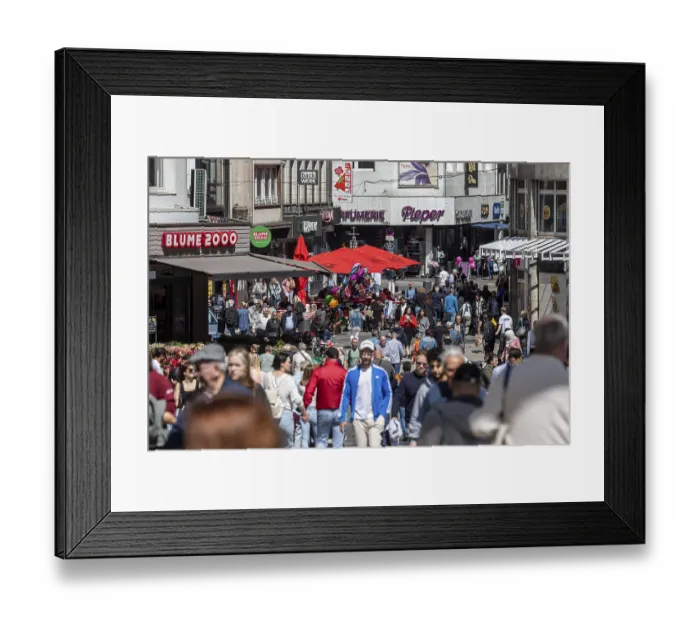 Framed Print : Pedestrian zone Alte Freiheit in Elberfeld - Wuppertal