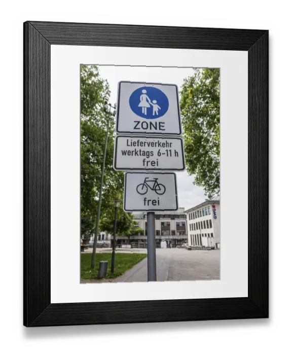 Framed Print : Pedestrian zone in Neuss city centre at Freithof - Neuss