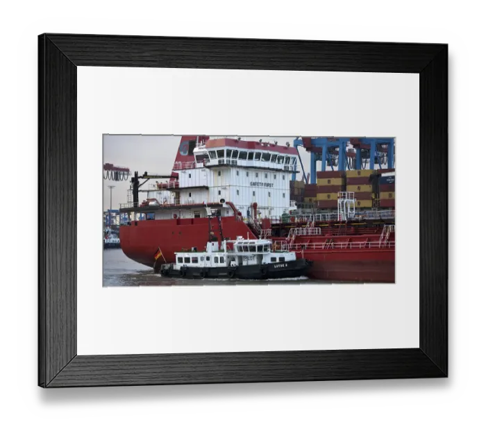 Framed Print : Ships at the Burchardkai container terminal in the Port of Hamburg
