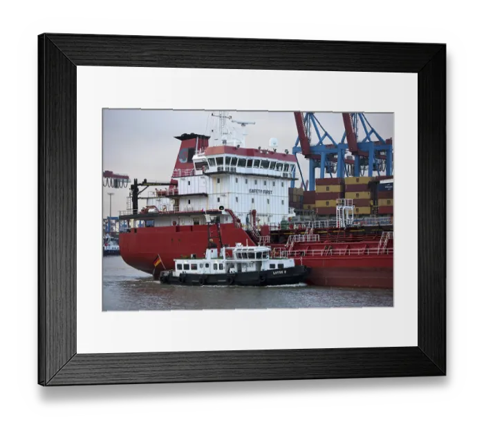 Framed Print : Ships at the Burchardkai container terminal in the Port of Hamburg Framed Print : Ships at the Burchardkai container terminal in the Port of Hamburg