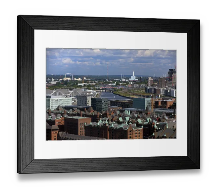 Framed Print : Stadtansicht von oben in Richtung Oberhafen mit der Speicherstadt und dem Kurzem Olaf Framed Print : Stadtansicht von oben in Richtung Oberhafen mit der Speicherstadt und dem Kurzem Olaf