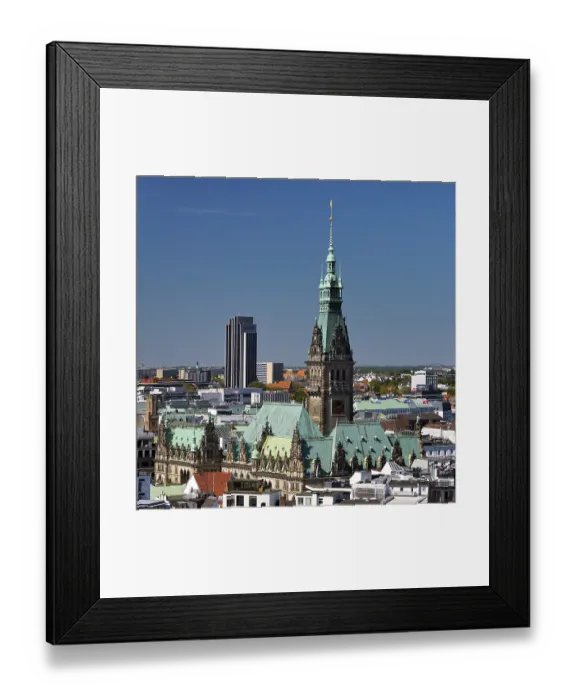 Framed Print : Stadtansicht von oben mit dem Rathaus