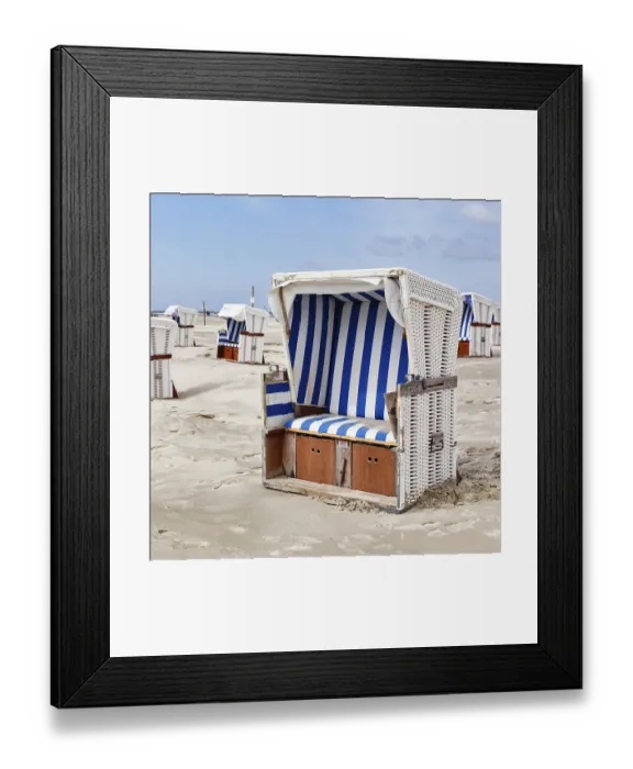 Framed Print : Empty white beach chairs, Sankt Peter-Ording Framed Print : Empty white beach chairs, Sankt Peter-Ording