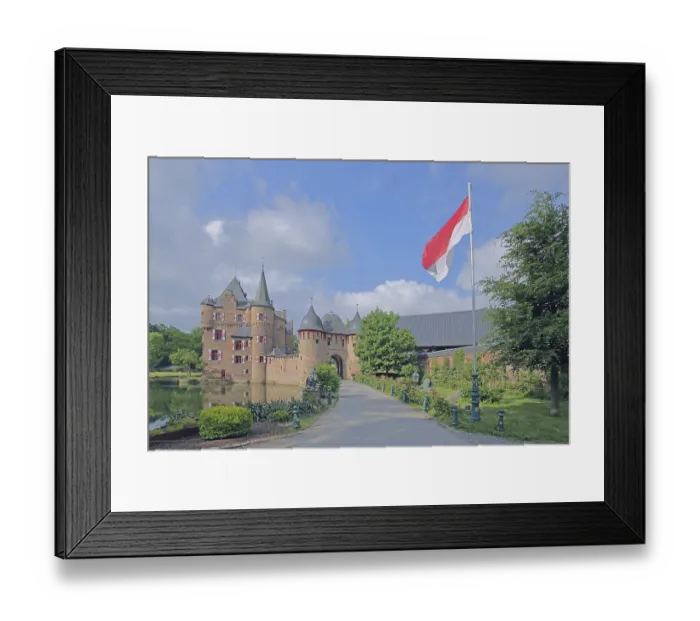 Framed Print : Satzvey Castle built in the 12th century Framed Print : Satzvey Castle built in the 12th century