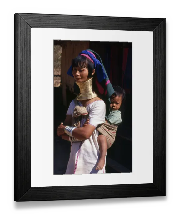 Framed Print : The Padaung or Kayan Lahwi or Long Necked Karen are a subgroup of the Kayan Framed Print : The Padaung or Kayan Lahwi or Long Necked Karen are a subgroup of the Kayan