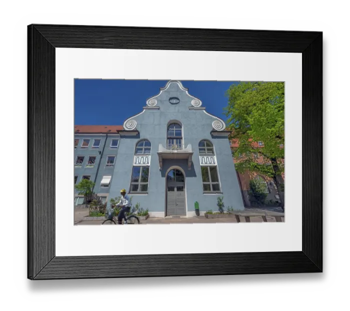 Framed Print : Volute gable and balcony with Kempten coat of arms above the Tor tor of the secondary school
