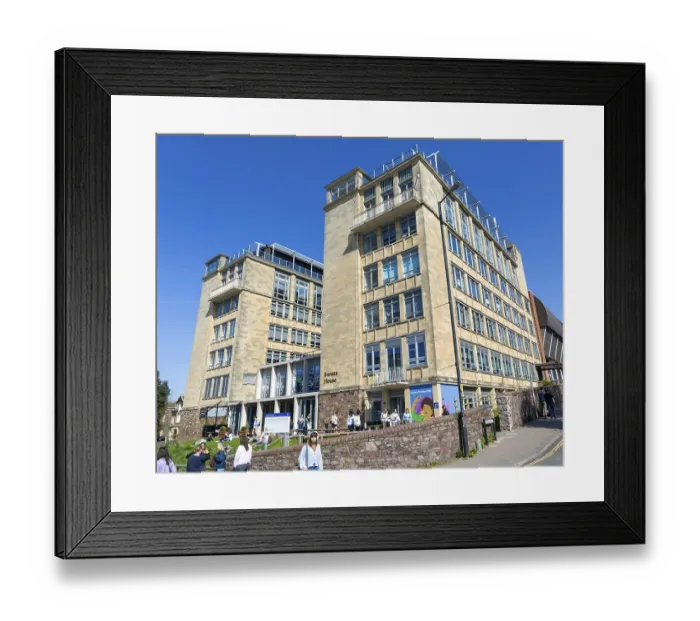 Framed Print : Senate House building, University of Bristol campus