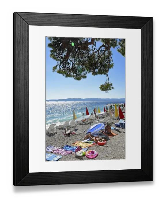 Framed Print : Beach near Brela, the island of Brac on the horizon Framed Print : Beach near Brela, the island of Brac on the horizon