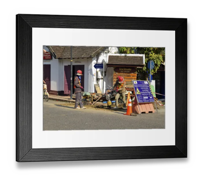 Framed Print : Construction work on the water supply in Sisavangvong Road