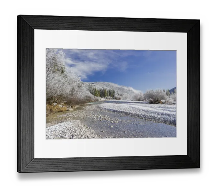 Framed Print : Isar valley in winter at temperatures of minus 18 degrees Celsius