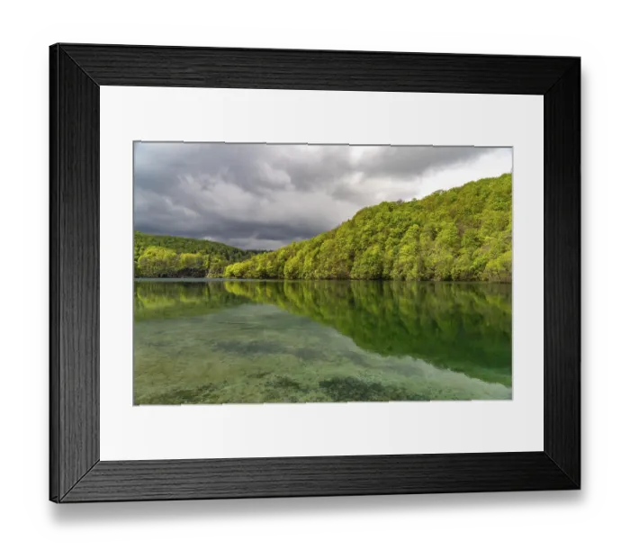 Framed Print : Lake in Plitvice Lakes National Park, Croatia Framed Print : Lake in Plitvice Lakes National Park, Croatia