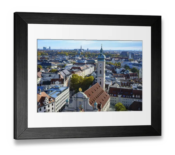 Framed Print : The Heilig-Geist-Kirche or Pfarrkirche Heilig Geist am Viktualienmarkt in the historic centre of Munich
