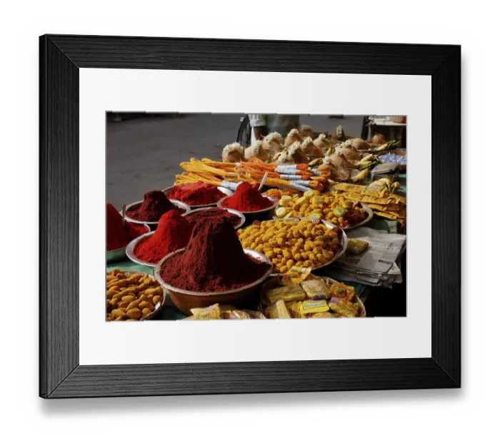 Framed Print : Shop selling pooja items, Swamimalai