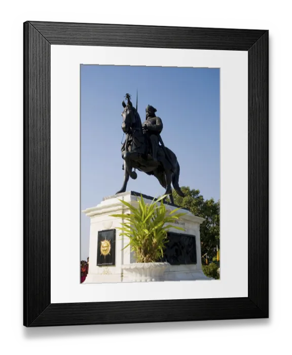 Framed Print : Sculpture of Maharana Pratap on chetak horse